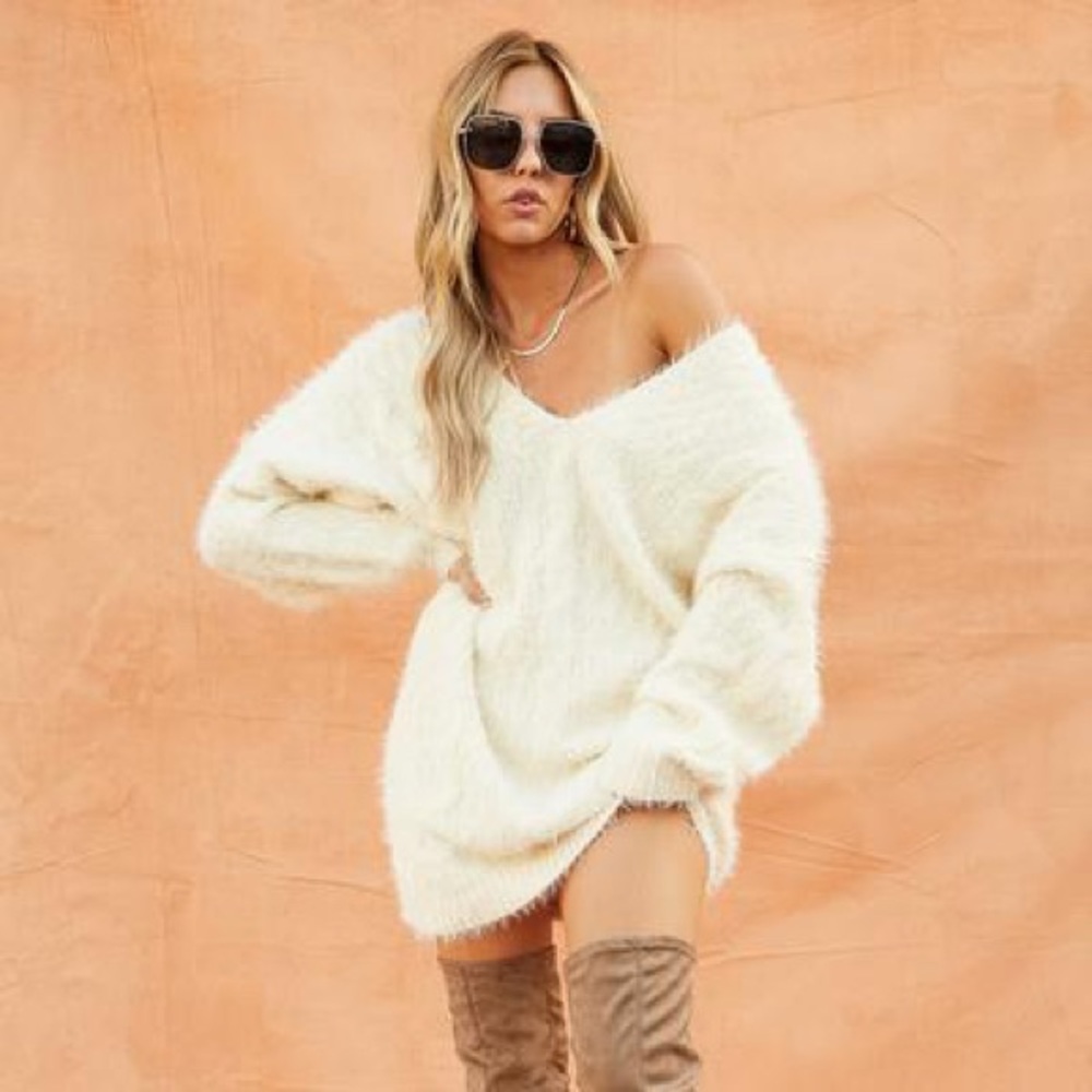 Knit Cream Sweater Dress 👗 💛